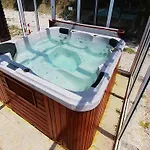 Inviting In Appenines With Covered Swimming Pool Dom wakacyjny Apecchio