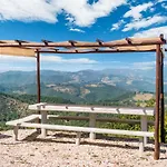 Dom wakacyjny Inviting In Appenines With Covered Swimming Pool