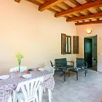 Dom wakacyjny Inviting In Appenines With Covered Swimming Pool *