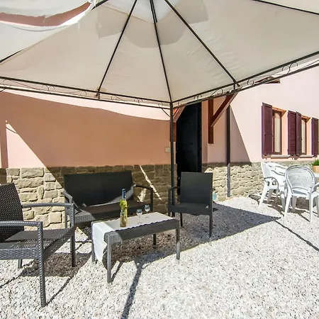 Inviting In Appenines With Covered Swimming Pool * Apecchio