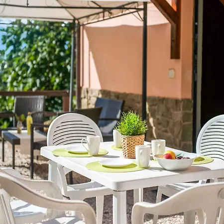 Inviting In Appenines With Covered Swimming Pool Apecchio