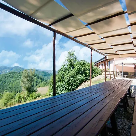 Inviting In Appenines With Covered Swimming Pool Holiday home