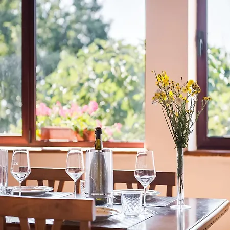 Inviting In Appenines With Covered Swimming Pool * Apecchio