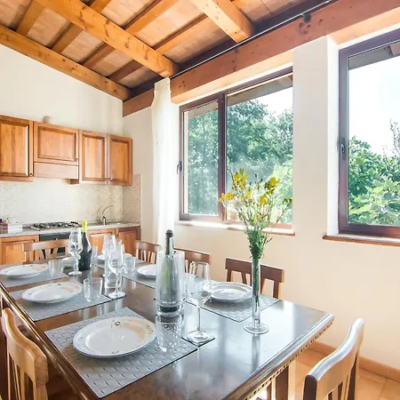 Inviting In Appenines With Covered Swimming Pool Дом отдыха *