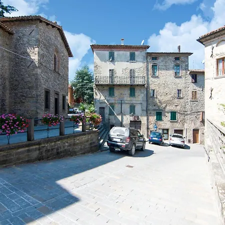 Inviting In Appenines With Covered Swimming Pool Holiday home Apecchio