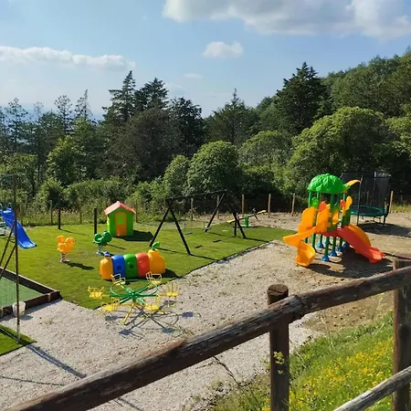 Holiday home Inviting In Appenines With Covered Swimming Pool Apecchio