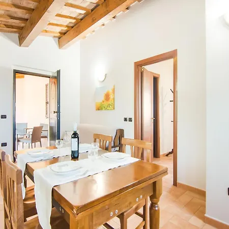 Tatil Evi Inviting In Appenines With Covered Swimming Pool