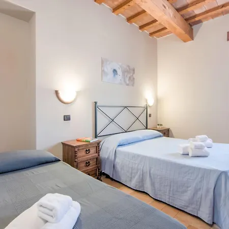 Inviting In Appenines With Covered Swimming Pool * Apecchio