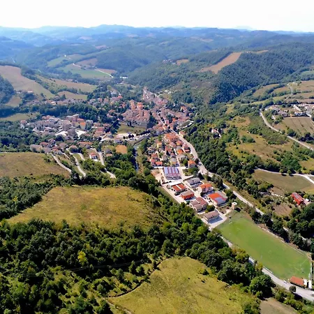 Inviting In Appenines With Covered Swimming Pool Дом отдыха Apecchio