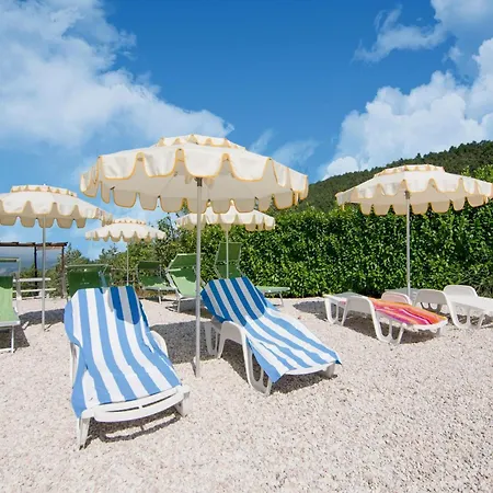 Inviting In Appenines With Covered Swimming Pool Дом отдыха *