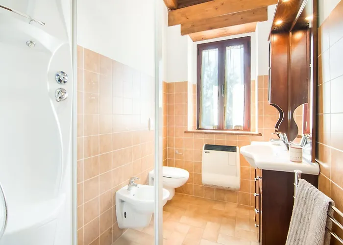 Inviting In Appenines With Covered Swimming Pool Casa vacanze
