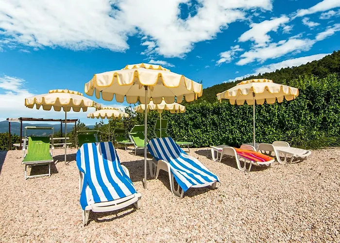 Inviting In Appenines With Covered Swimming Pool Casa vacanze Apecchio