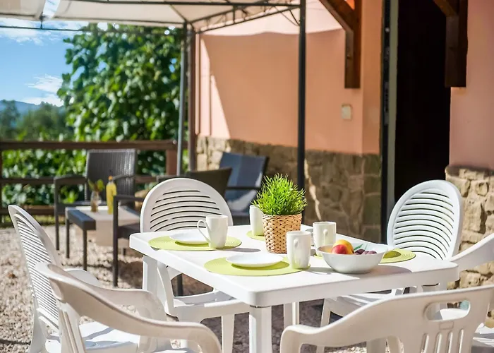 Inviting In Appenines With Covered Swimming Pool Apecchio