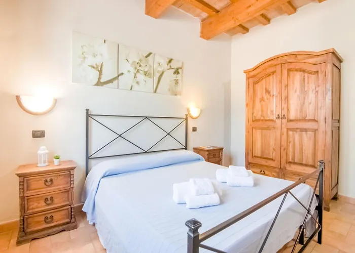 Inviting In Appenines With Covered Swimming Pool