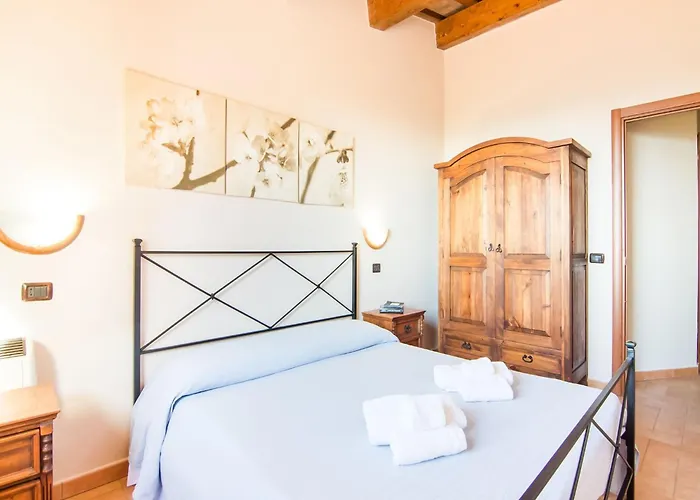 Inviting In Appenines With Covered Swimming Pool Apecchio