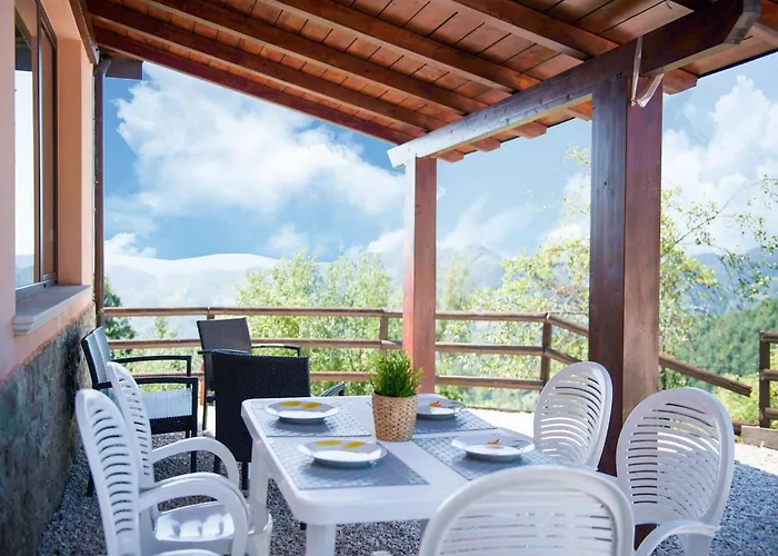 Inviting In Appenines With Covered Swimming Pool Casa vacanze