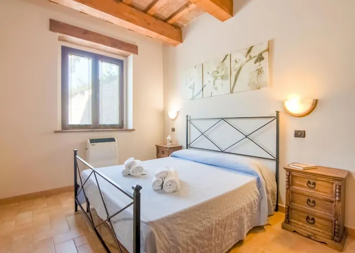 Inviting In Appenines With Covered Swimming Pool Apecchio